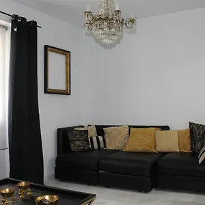 https://luxury-apartament-cadiz.hotelsincadiz.net